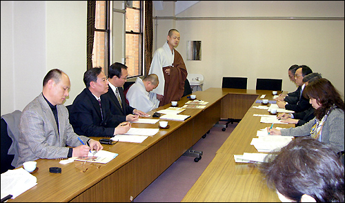 환수위 구성 배경과 목적에 대해 설명하고 있는 환수위 공동간사 혜문 스님 